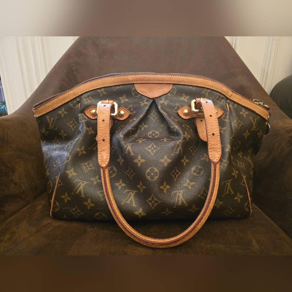 Authetnic Louis VuittonTivoli GM Monogram Canvas Shoulder Bag